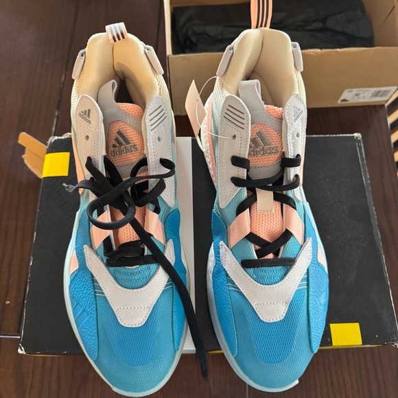 Adidas Aero Boost Shoes - Picture 1 of 6